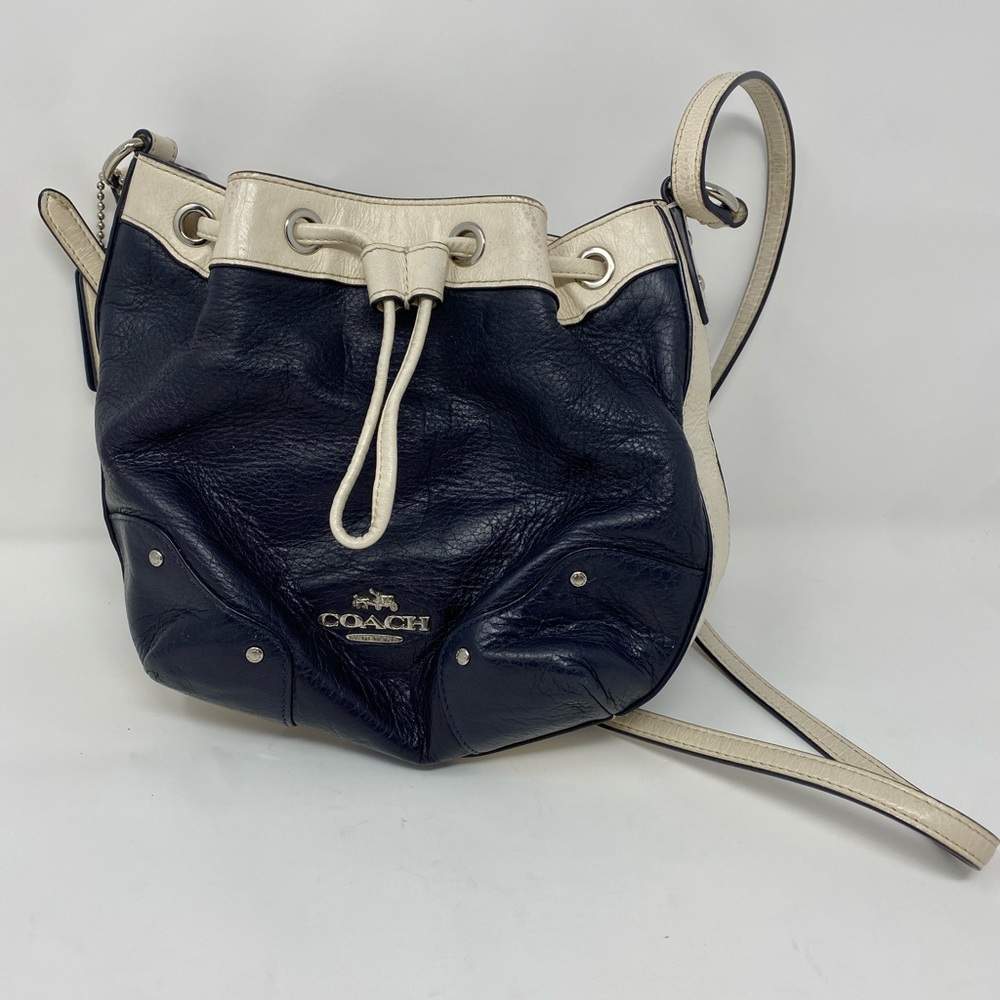 Coach bucket bag leather authentic